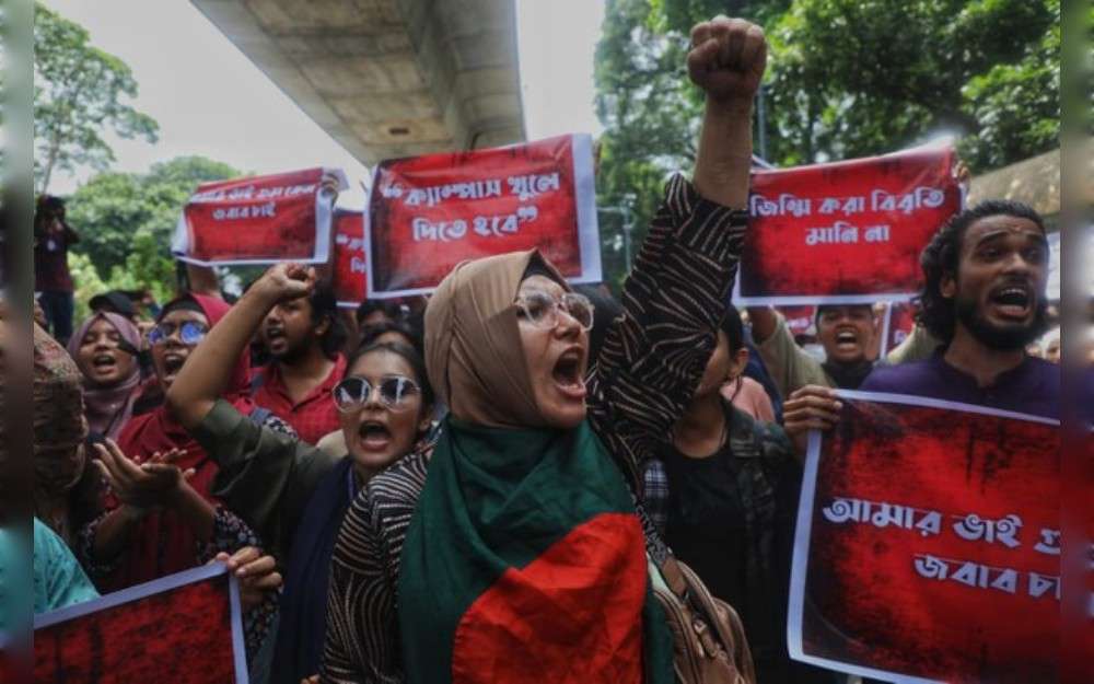 People from all walks of life protest in front of the High Court in Dhaka to support the “March for Justice” rally to protest alleged violence against university students, July 31, 2024.Credit:BenarNews