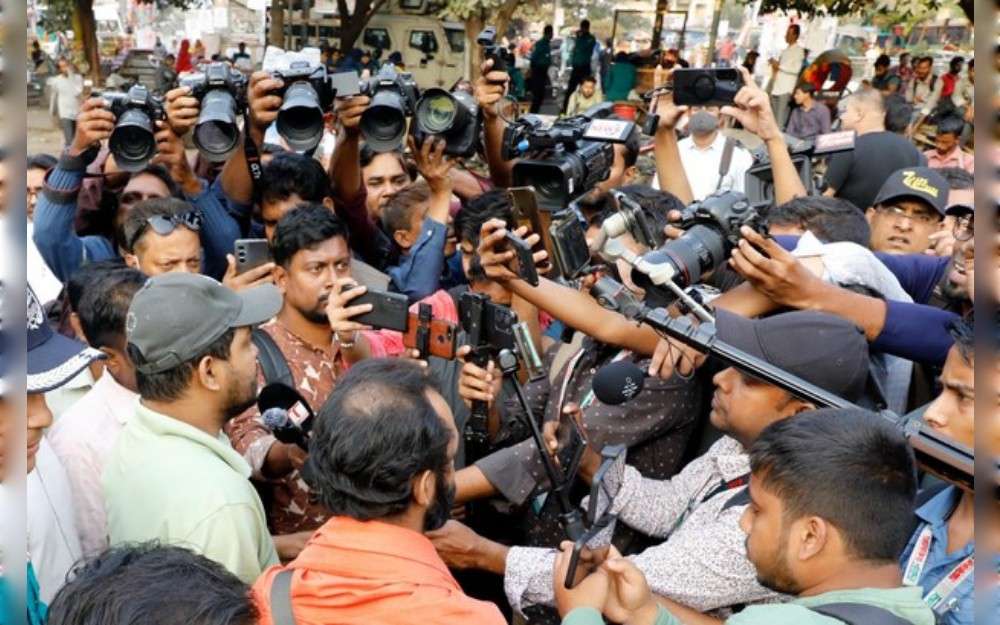 Five months after the repressive Awami League government fell, with an interim administration preaching freedom of the press, some Bangladeshi media are producing critical coverage but others are censoring themselves, saying there is “an atmosphere of fear.” 